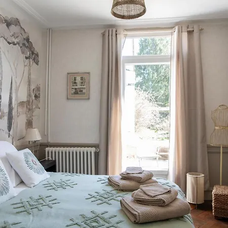 Domaine De Saint-saturnin Holiday home Morvillers-Saint-Saturnin