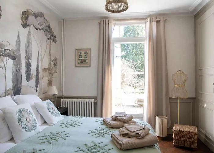 Domaine De Saint-saturnin Holiday home Morvillers-Saint-Saturnin